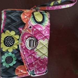 Vera Bradley wristles wallet
